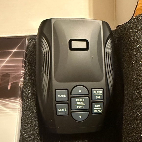 Platinum100 Radar/Laser Detector - Black - Picture 10 of 16